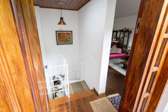 Imagem Sobrado Jardim Prudência - 200M², 3 Dorms, 1 Vaga, Lareira, Quintal, Split, Armários.
