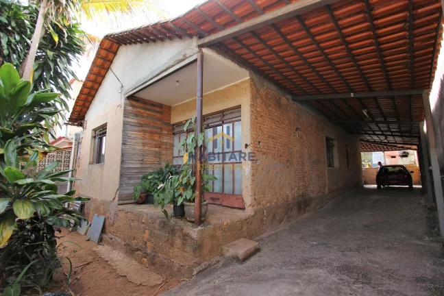 Imagem Casa no melhor ponto do Milionários.