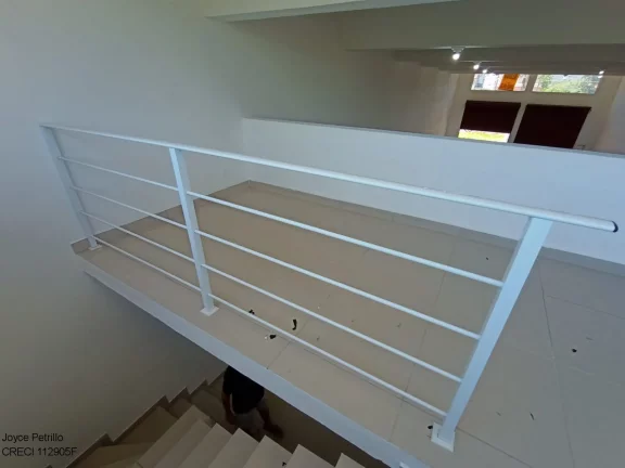 Imagem Aluguel de Salão Comercial Espaçoso e Moderno em Peruíbe.