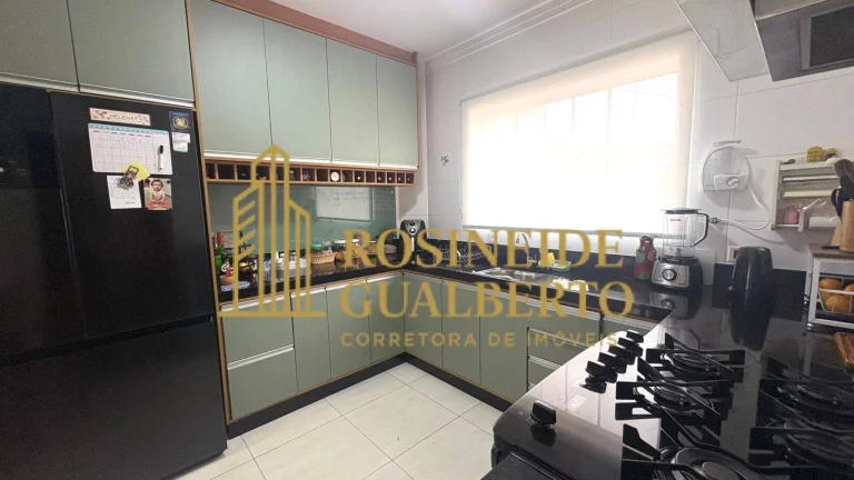 Imagem CASA ASSOBRADADA À VENDA 3 SUÍTES 50 METROS ATÉ A PRAIA DAS PALMEIRAS