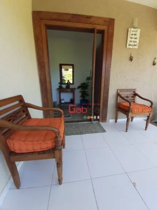 Imagem Casa com 5 dormitórios à venda, 230 m² por R$ 2.400.000,00 - Ferradura - Armação dos Búzios/RJ