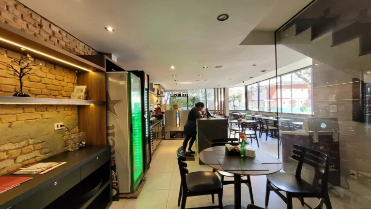 Imagem Loja Comercial de Alto Padrão em Indianópolis, São Paulo: Ideal para Cafés, Boutiques e Centros de Bem-Estar!