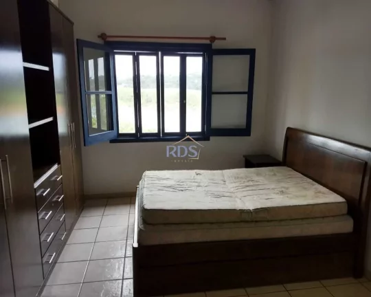 Vende casa de frente para represa de Igarata