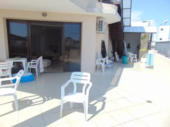 Imagem PITANGUEIRAS - MARAVILHOSA COBERTURA , 01 QUADRA DA PRAIA , 250 M² ÚTEIS , 03 VAGAS DE GARAGEM.