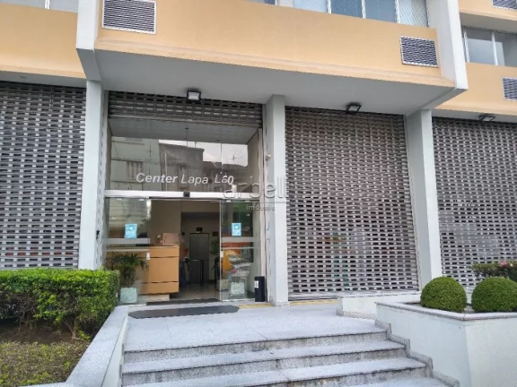 Sala comercial com 30 metros quadrados, 1 banheiro, 1 copa, vista panorâmica, 1 vaga de garagem rot...