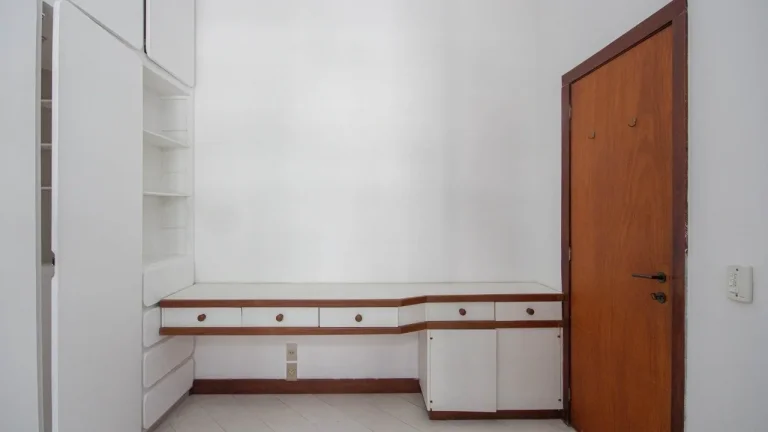 Imagem Apartamento Botafogo - 87M², 2 Dorms, 1 Vaga Demarcada, Playground, Área Verde, Ar Condicionado, Armários.