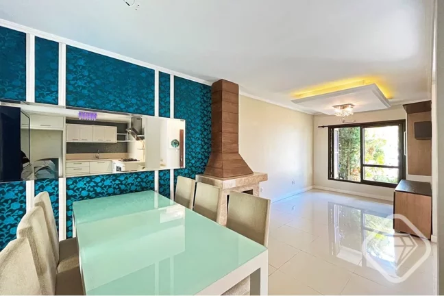 Imagem Sobrado 3 dormitórios, suíte com sacada, lareira e espaço gourmet. Bairro Hípica, Zona Sul de Po...
