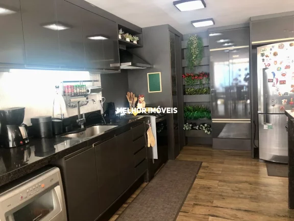 Imagem Casa Alto Padrão a venda em Condominio Fechado com 04 suítes e 03 vagas.