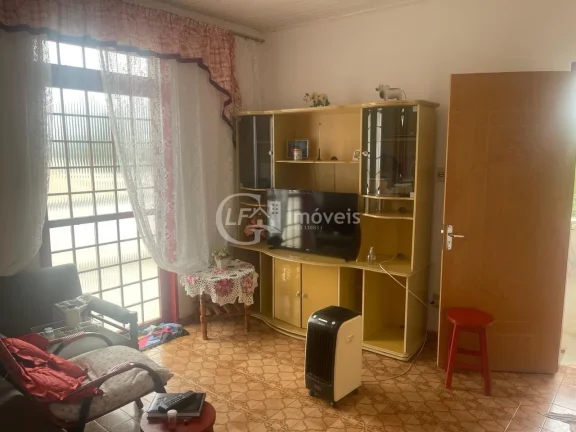 Imagem Casa espaçosa e luxuosa no Centro de Campo Grande-MS: 6 quartos, 4 salas, 2 banheiros, 12 vagas de garagem!