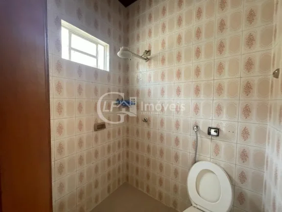 Imagem Espaço Comercial Impecável no Centro de Campo Grande-MS: 3 Quartos, 2 Salas, 4 Banheiros, 1 Vaga de Garagem - 220m²