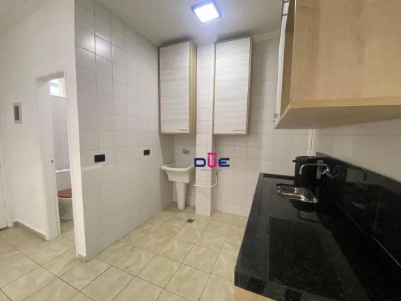 Imagem Apartamento 2 dormitórios para locação no coração do Gonzaga – a menos de 100 metros da praia!