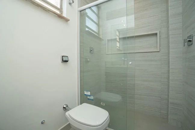 Imagem Apartamento para Venda em Rio de Janeiro, Tijuca, 4 dormitórios, 1 suíte, 4 banheiros, 1 vaga