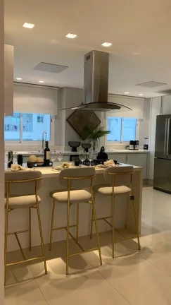Imagem sendo 3 suítes, 187m² Centro - Bal. Camboriú/SC