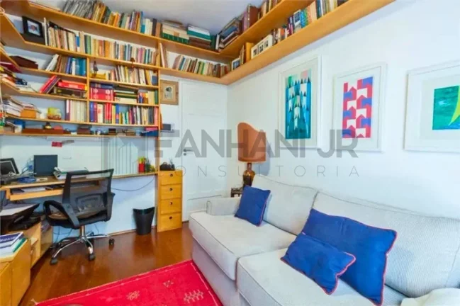 Imagem Imperdível: Casa à venda ou locação em São Paulo-SP, Jardim América! 2 quartos, 1 suíte, 3 salas, 3 banheiros, 2 vagas, 200m².