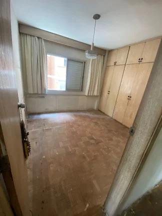 Imagem Apartamento 200 M², 4Q, 1 Suíte, Sala 2 Ambientes, 3 Banheiros, 2 Vagas, 631 Metros da estação do metrô, Brinquedoteca, Playground, Salão de Festas.