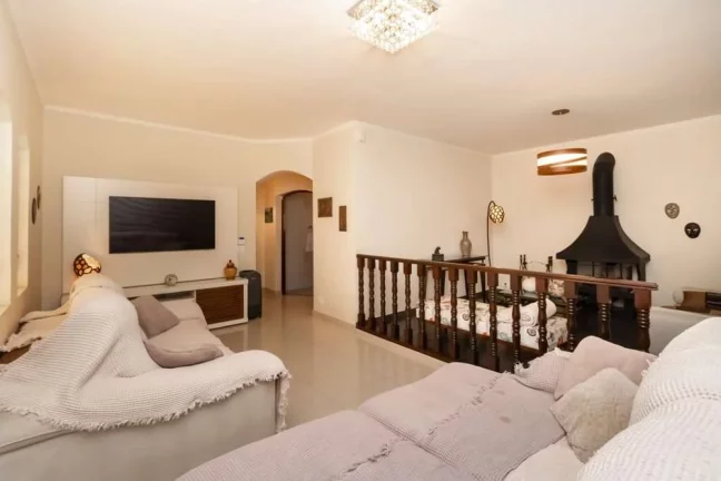 Imagem Excelente Casa à venda com 3 suítes, 4 vagas de garagem, salão de festas e área gourmet por R$1460.000-Jd Marisa-SP