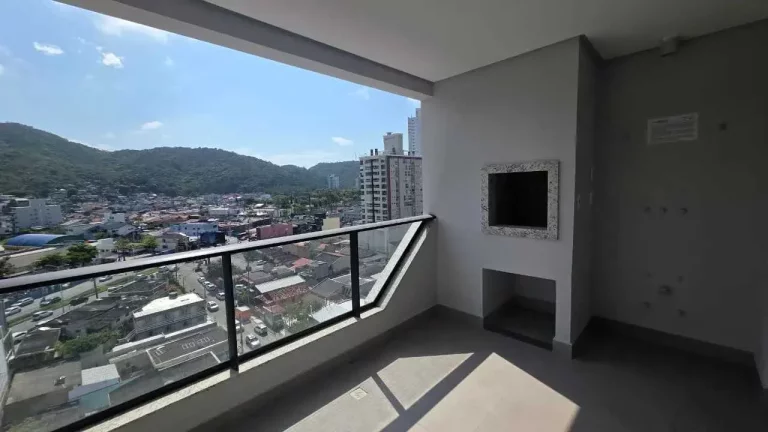 Imagem Apartamento com 2 dormitórios sendo 1 suíte e 1 vaga de garagem no Fazenda em Itajaí