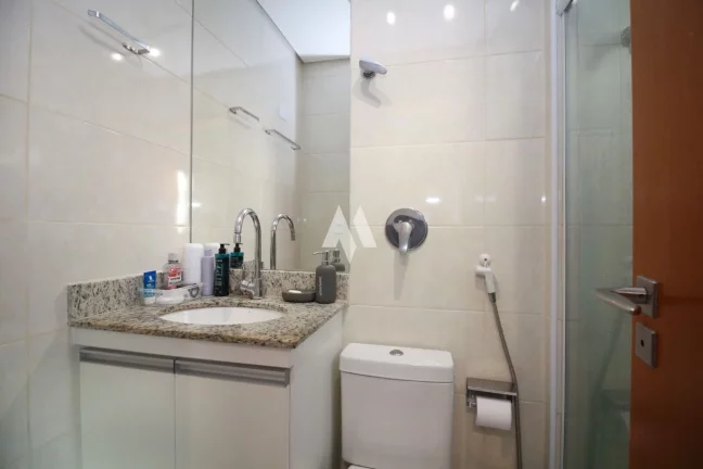 Imagem Apartamento Padrão à locação com 2 suítes e Vista parcial para o mar no bairro do Embaré em Santos/SP