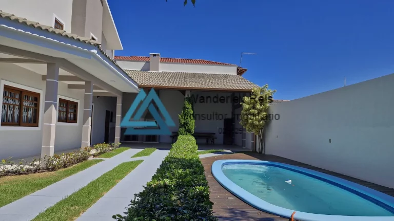 Imagem Belíssima casa com piscina nos Ingleses