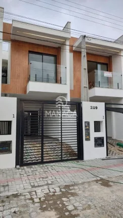 Imagem Lindo sobrado Geminado semi mobiliado no Centro de Balneário Piçarras