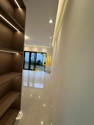 Imagem CA129

Casa com 3 quartos no Moinho dos Ventos, em terreno com 360m² com 223m² de área construíd...