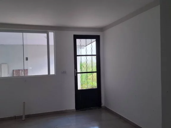 Imagem Sobrado com 4 Quartos no Santa Terezinha - FRG - R$490 mil