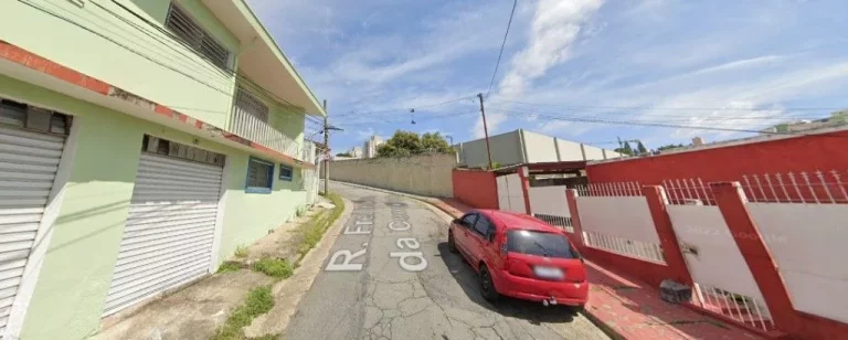 Imagem Casa Antiga 3 Quartos Terreno Grande Portão 3 USP FMU À Venda, 280m² por R$ 1.700.000 - Rua Frei Inácio da Conceição - Butantã - São Paulo/SP - CA0077