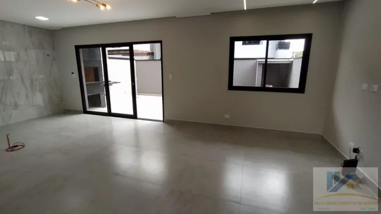 Imagem Sobrado para Venda em São José dos Pinhais, Costeira, 3 dormitórios, 1 suíte, 2 banheiros, 2 vagas