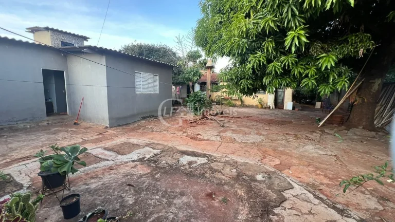 Imagem Imperdível! Casa à venda em Campo Grande-MS, Monte Castelo: 4 quartos, 1 banheiro, 300m²!