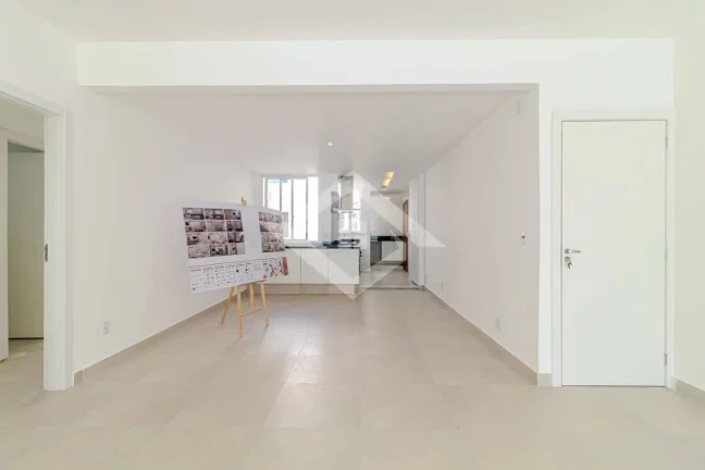 Imagem Apartamento Reformado e Mobiliado com Vista Mar em Copacabana - 3 Quartos