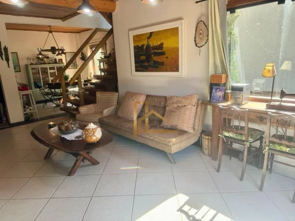 Imagem Casa em Condomínio no Estilo Casa de Campo com Vista para as Montanhas, 3 Quartos em Vargem Grande , Teresópolis-RJ
