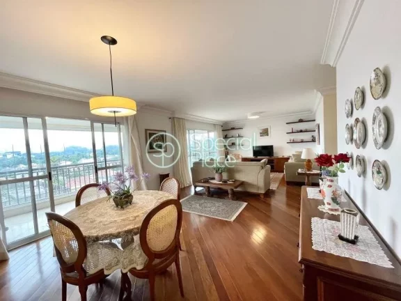 Imagem Apartamento com 261m² na Vila Nova Conceição. Living bem amplo e iluminado para dois ambientes, v...