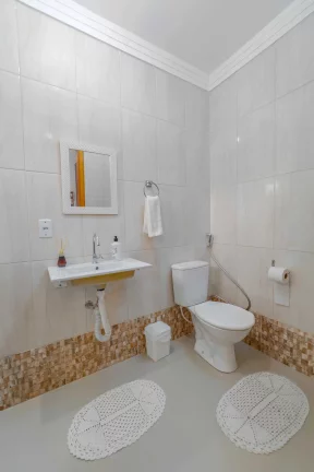 Imagem Sobrado completo com 2 suítes 1 vaga e área gourmet próximo da praia com em Balneário Piçarras