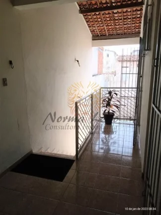Imagem Casa Duplex com Ponto Comercial à venda no Conjunto Augusto Franco, Aracaju-SE! 3 quartos, 2 suítes, 215m².
