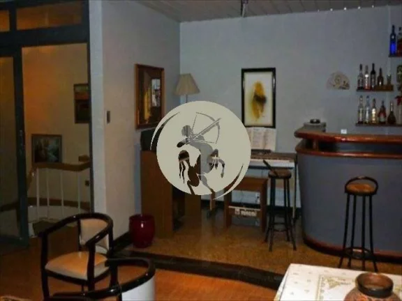 Imagem COBERTURA NO CORAÇÃO DO GONZAGA COM VISTA PARA O MAR DUPLEX DE 460M2 MAIS DUAS GARAGENS PRIVATIVAS...