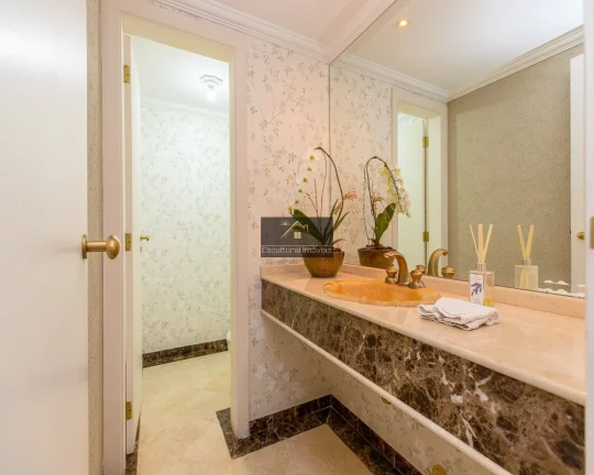 Imagem SINÔNIMO DE MORAR BEM APARTAMENTO 411,00 M 4 SUÍTES SALA 4 AMBIENTES TERRAÇO VISTA EXUBERANTE COZINHA IMÓVEL REPLETO DE ARMÁRIOS 3 VAGAS LAZER