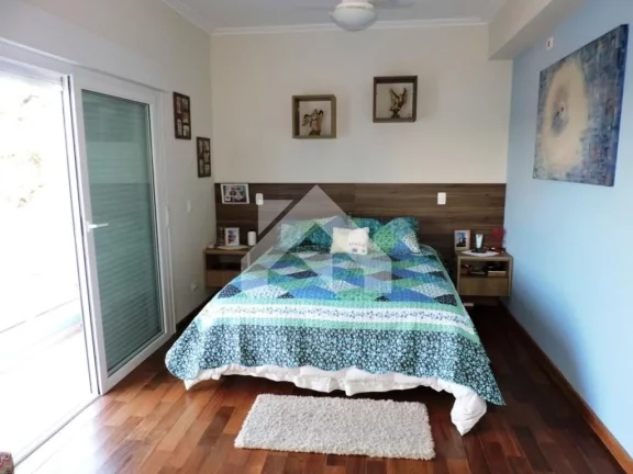 Imagem Casa de Condomínio em Chácaras São Carlos - Cotia