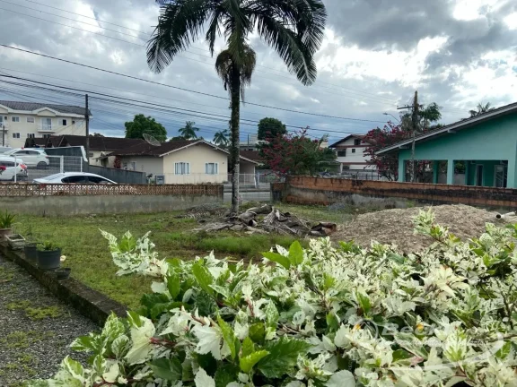 Imagem Casa com amplo terreno Bom Retiro - Joinville