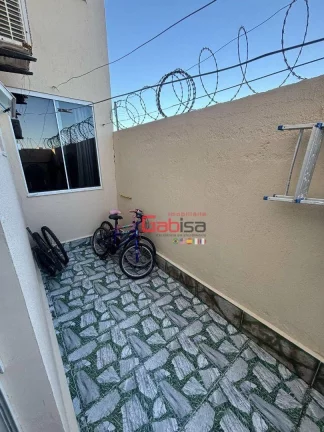 Imagem Apartamento com 2 dormitórios à venda, 73 m² por R$ 325.000,00 - Estação - São Pedro da Aldeia/RJ