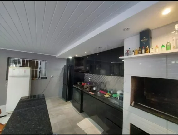 Imagem LINDA CASA REFORMADA PRAIA DO GUAIUBA, PISCINA E ÁREA GOURMET.