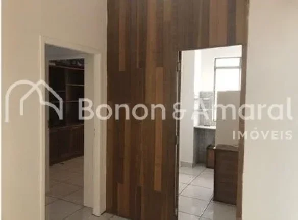 Imagem Sala comercial à venda no Edifício Catedral, ideal para quem busca um espaço funcional e bem loca...