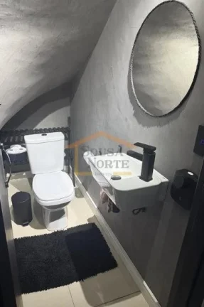 Imagem Sobrado de alto padrão com 2 dormitórios, sendo 1 suíte, 3 banheiros, área útil de 157 m² e 2 ...