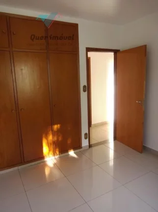 Imagem Imperdível oportunidade: Casa à venda em Ribeirão Preto-SP, 4 quartos, 2 suítes, 3 salas, 4 banheiros, 3 vagas de garagem e 245m².