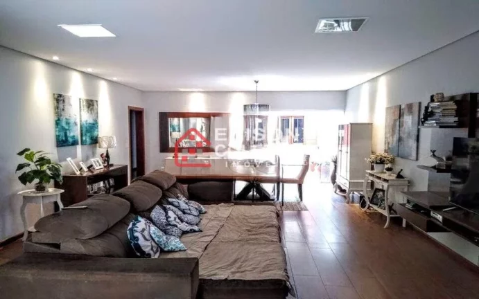 Linda casa a venda em Jaú, no Jardim Campos Prado II com 4 dormitórios