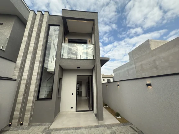 Imagem Casa com Automação e Design Elegante, Pronta para Morar!