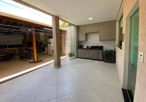 Imagem casa 3 quartos 1 suíte 2 vagas cobertas paralelas