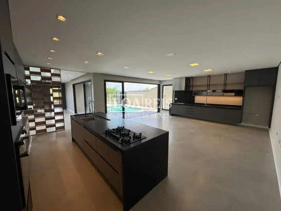 Imagem CASA 4 SUÍTES SENDO 1 SUÍTE MASTER CONDOMÍNIO ALPHAVILLE II