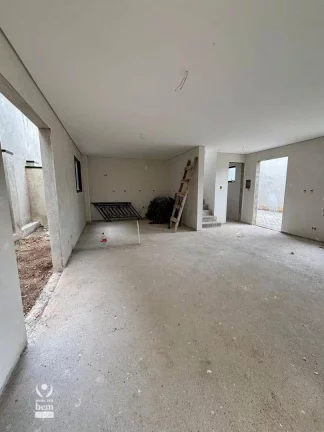 Imagem Estuda Permuta - Sobrado Triplex em Condomínio Fechado - 3 quartos, suíte, terraço gourmet e 3 vagas à venda no Jardim Social