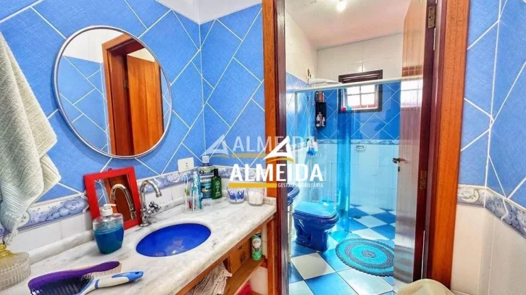 Imagem Casa com 3 dormitórios à venda, 179 m² por R$ 700.000,00 - Vila Operária - Rio Claro/SP