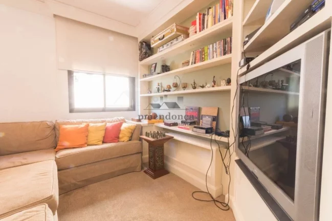 Imagem Apartamento à venda em Vila Madalena com 2 suites e 3 vagas, 177 m² .